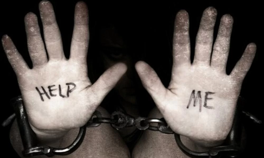 Η ιστορία της Έλενας και η φρίκη του τράφικινγκ: Πήγαινε με 20 άντρες τη μέρα- Βρέθηκε ημιθανής